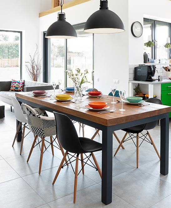 Jídelní židle ve skandinávském stylu inspirace kuchyňský stůl